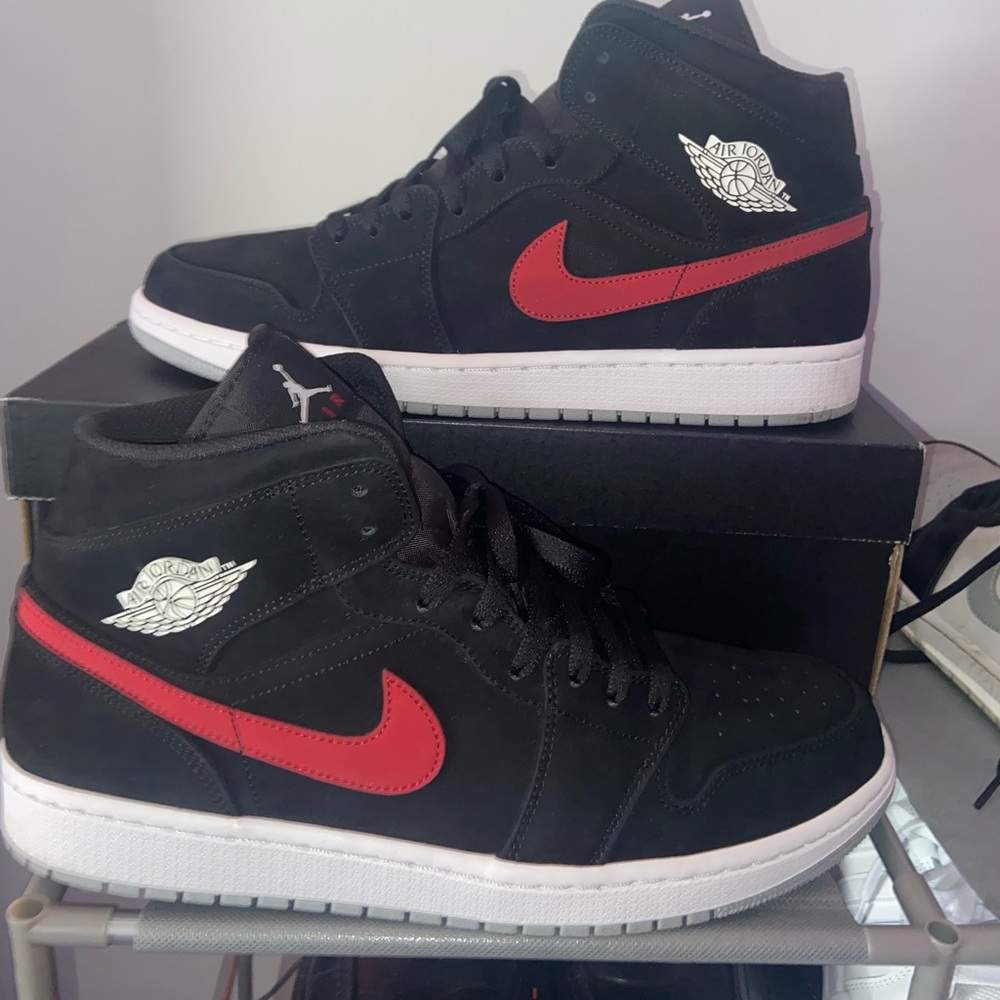 Air Jordan 1 mid “multicolor swoosh black”